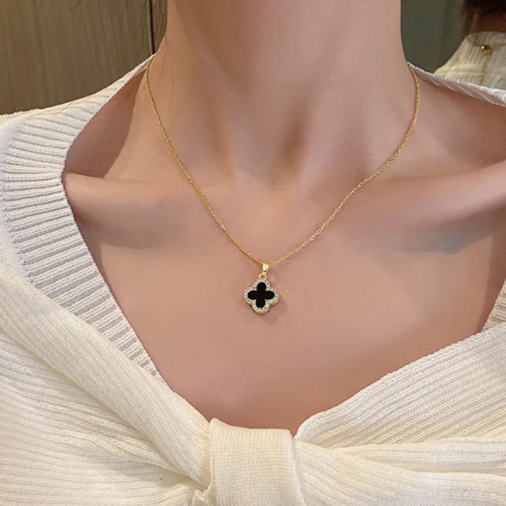 Four Leaf Clover Pendant Necklace – Black & White | AAS Collection