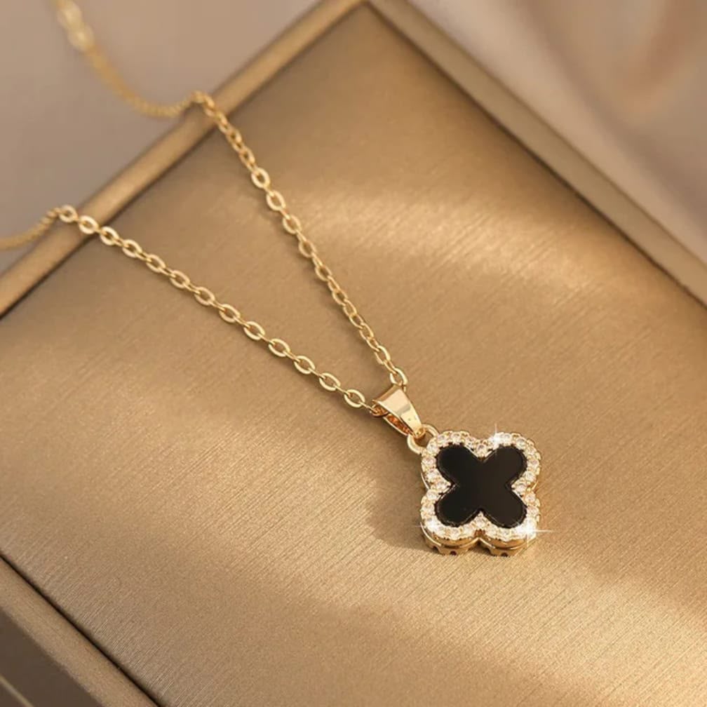 Four Leaf Clover Pendant Necklace – Black & White | AAS Collection