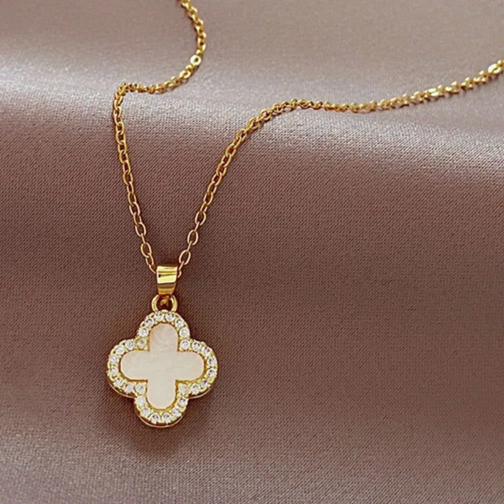 Four Leaf Clover Pendant Necklace – Black & White | AAS Collection